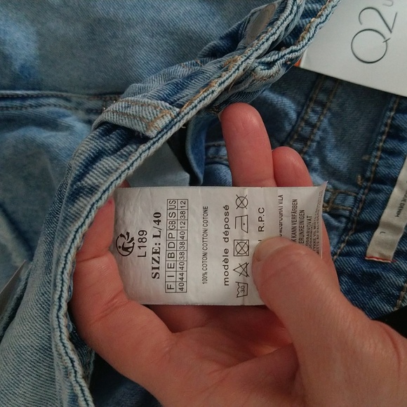 Denim shorts, unique and very cute for the summer. - Picture 6 of 7